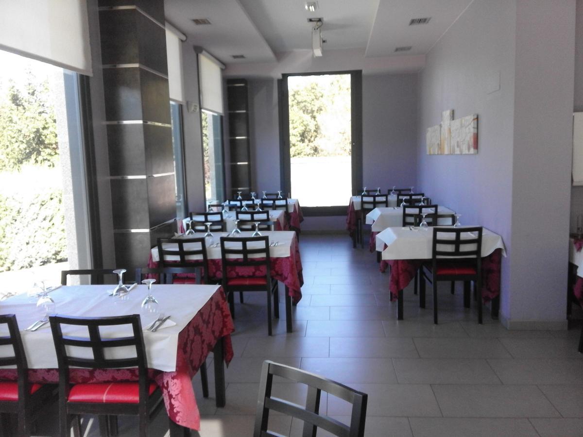 Hostal Restaurante Vial コマルカ・デ・オウレンセ エクステリア 写真