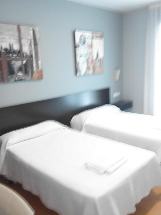 Hostal Restaurante Vial コマルカ・デ・オウレンセ エクステリア 写真